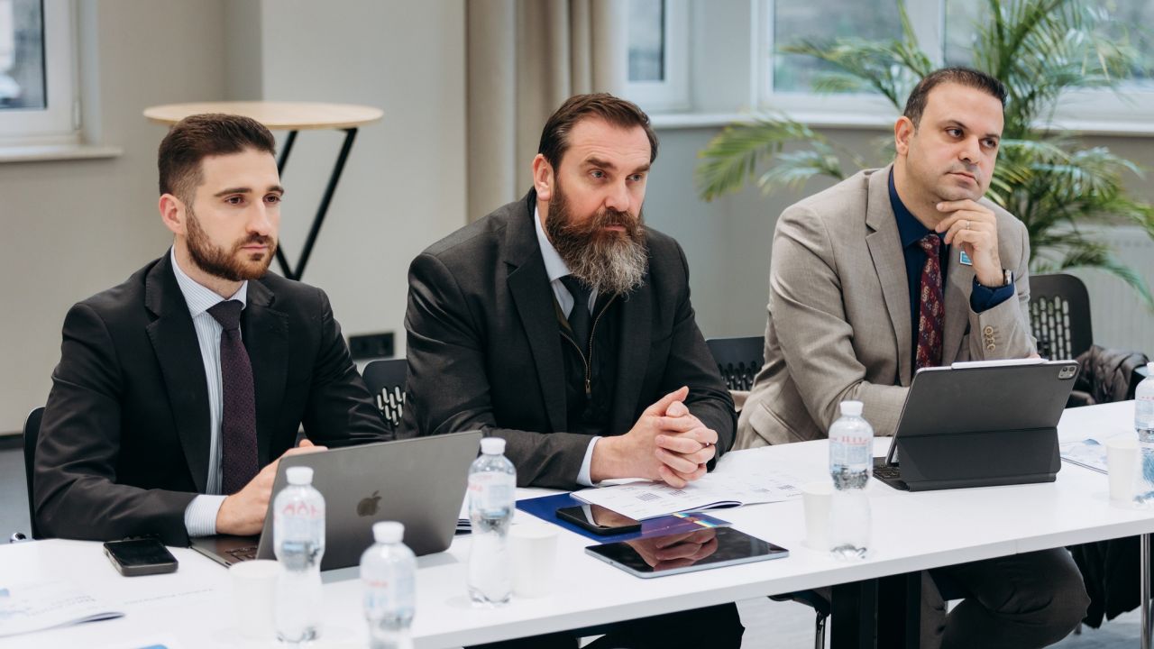 Фото до новини