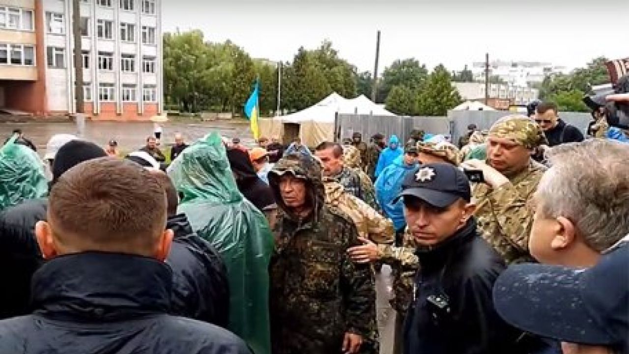 Фото до новини