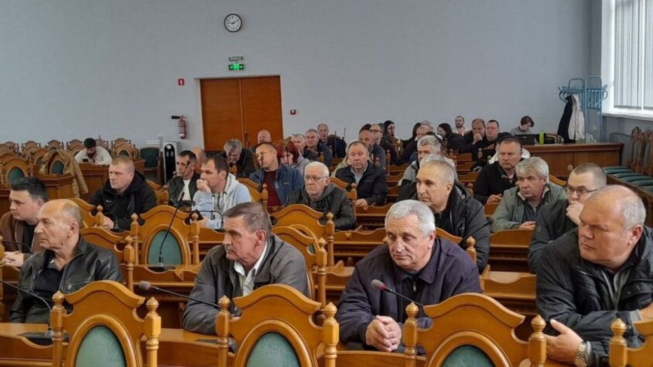 Фото до новини