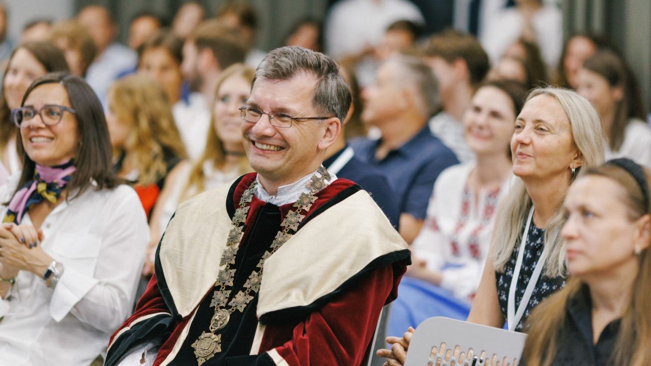 Фото до новини