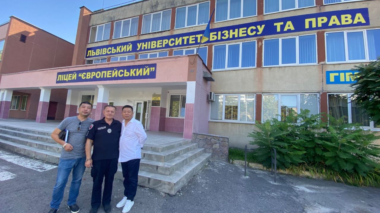 Фото до новини