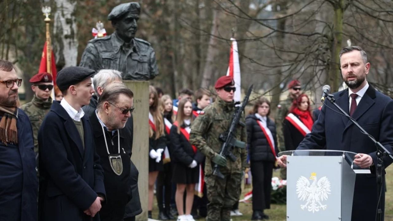 Фото до новини