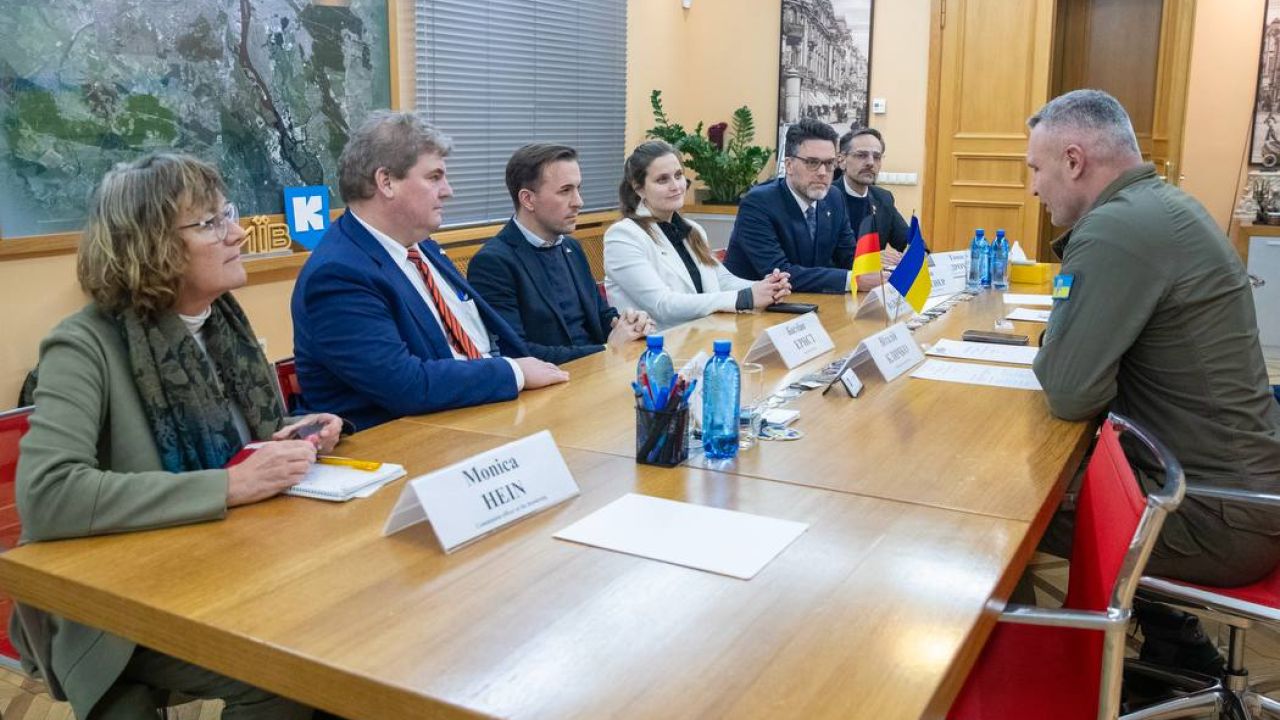 Фото до новини