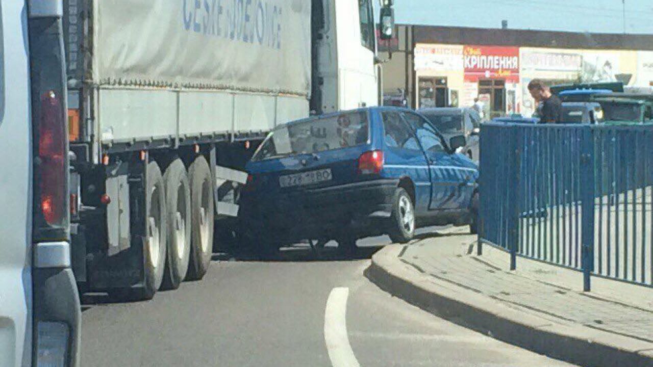 Фото до новини