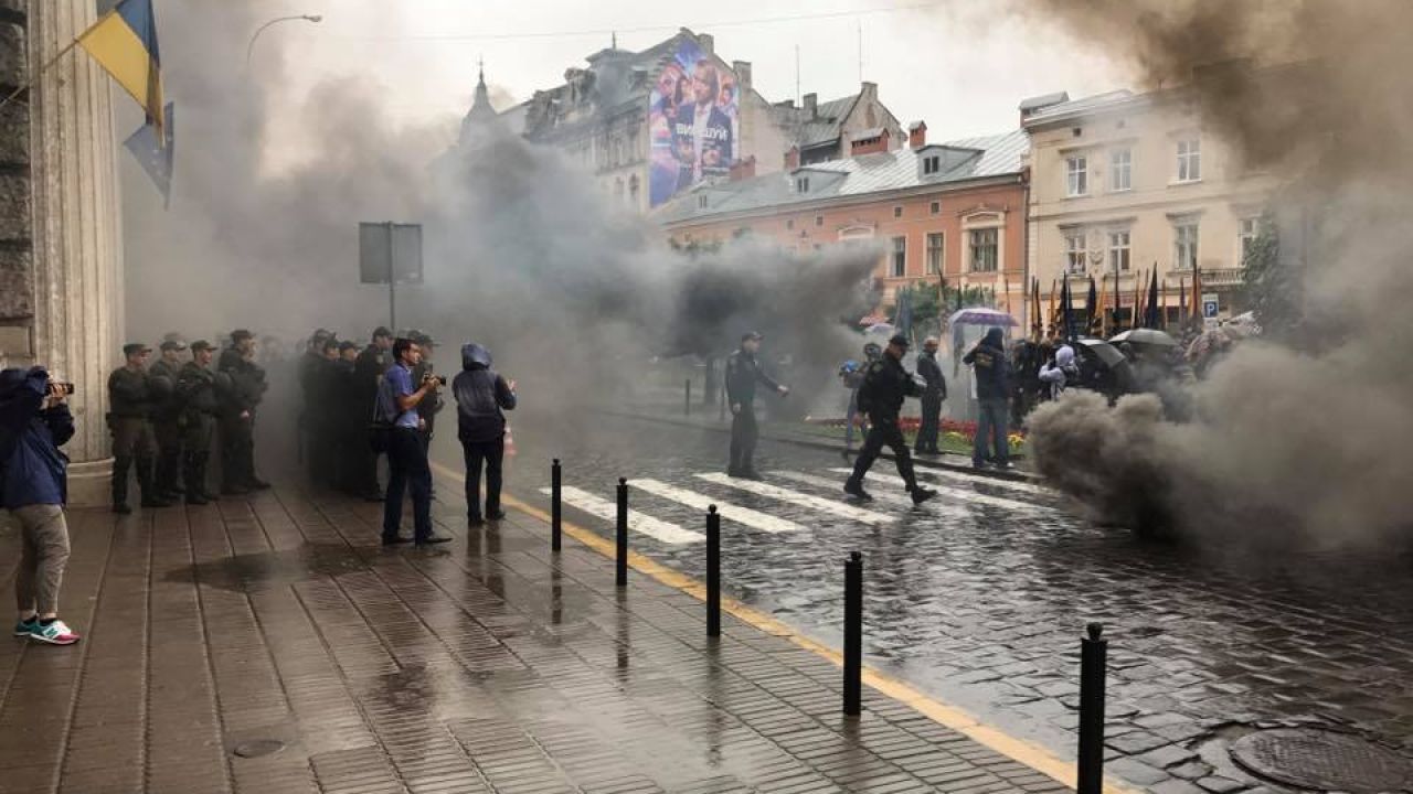 Фото до новини