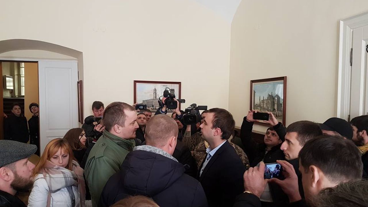 Фото до новини