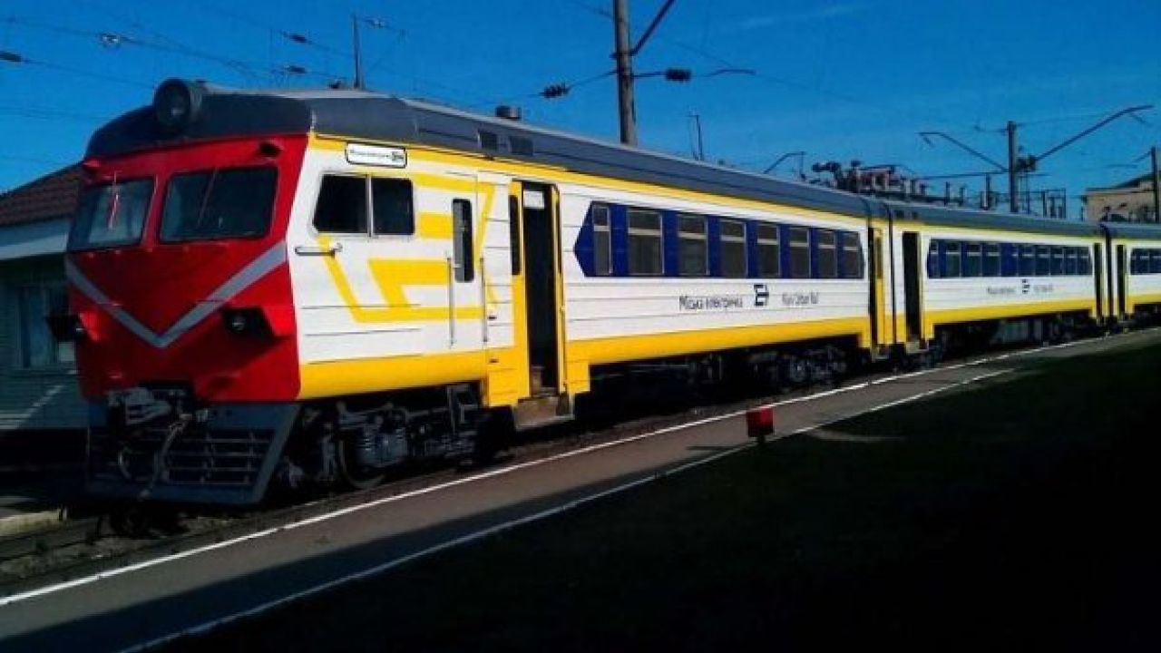 Міська електричка у Києві