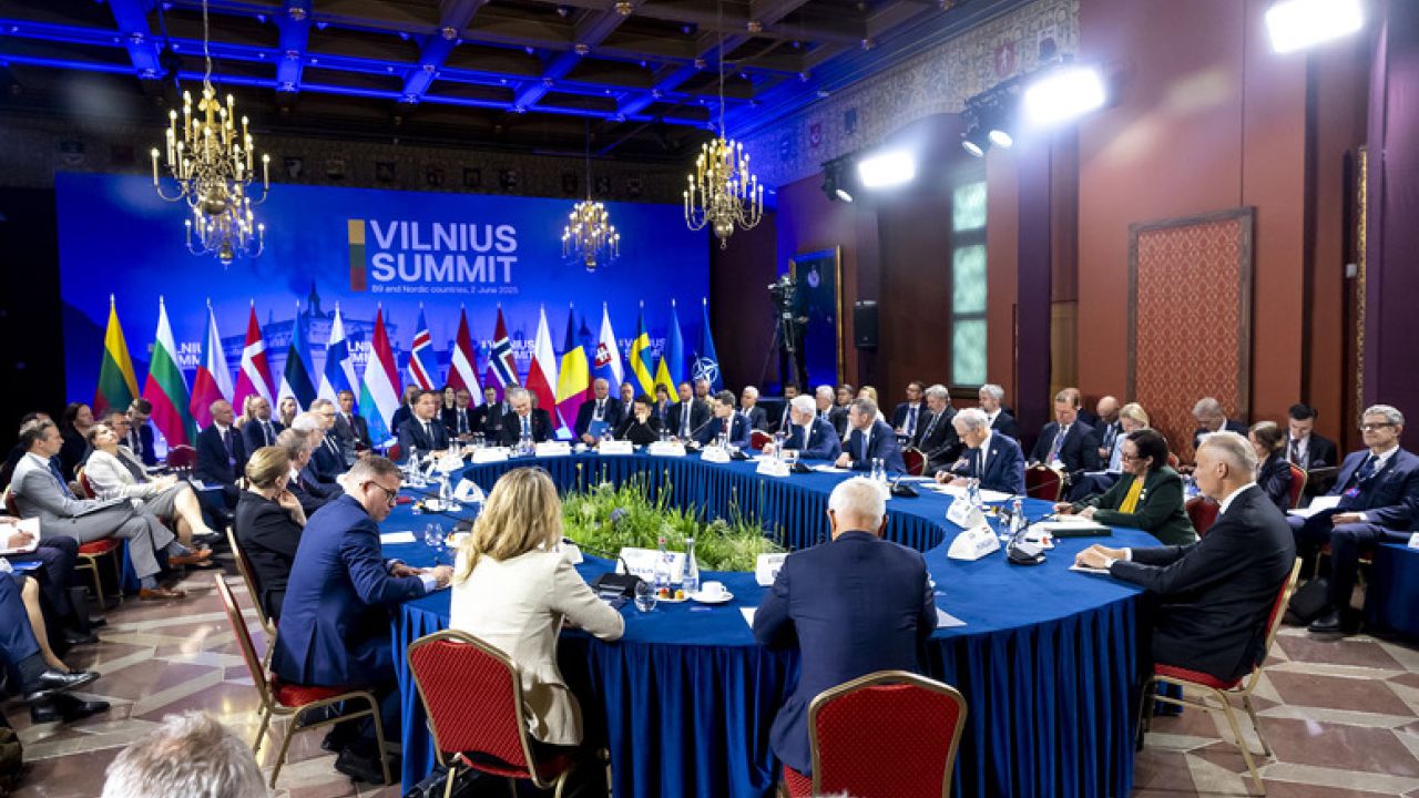 Фото до новини