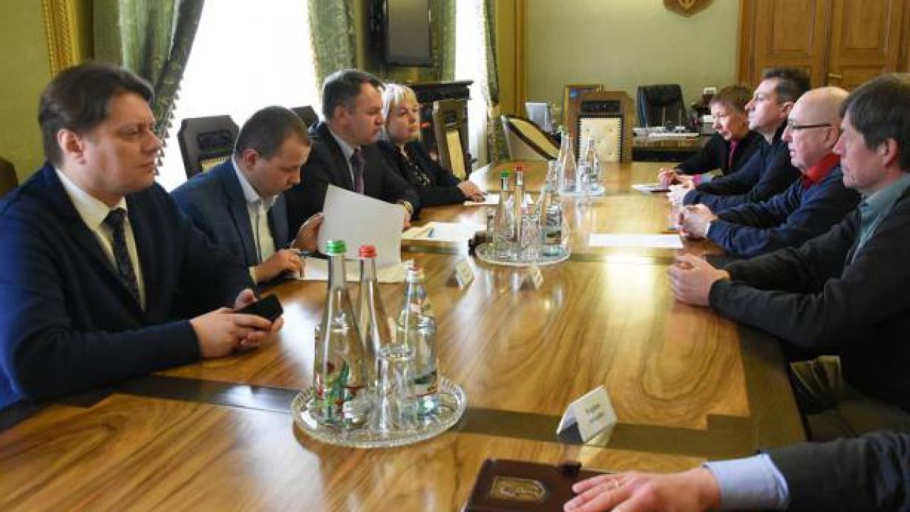 Фото до новини