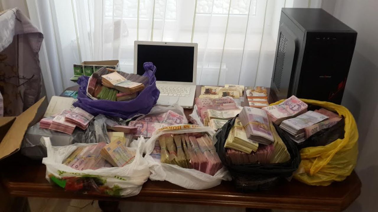 Фото до новини