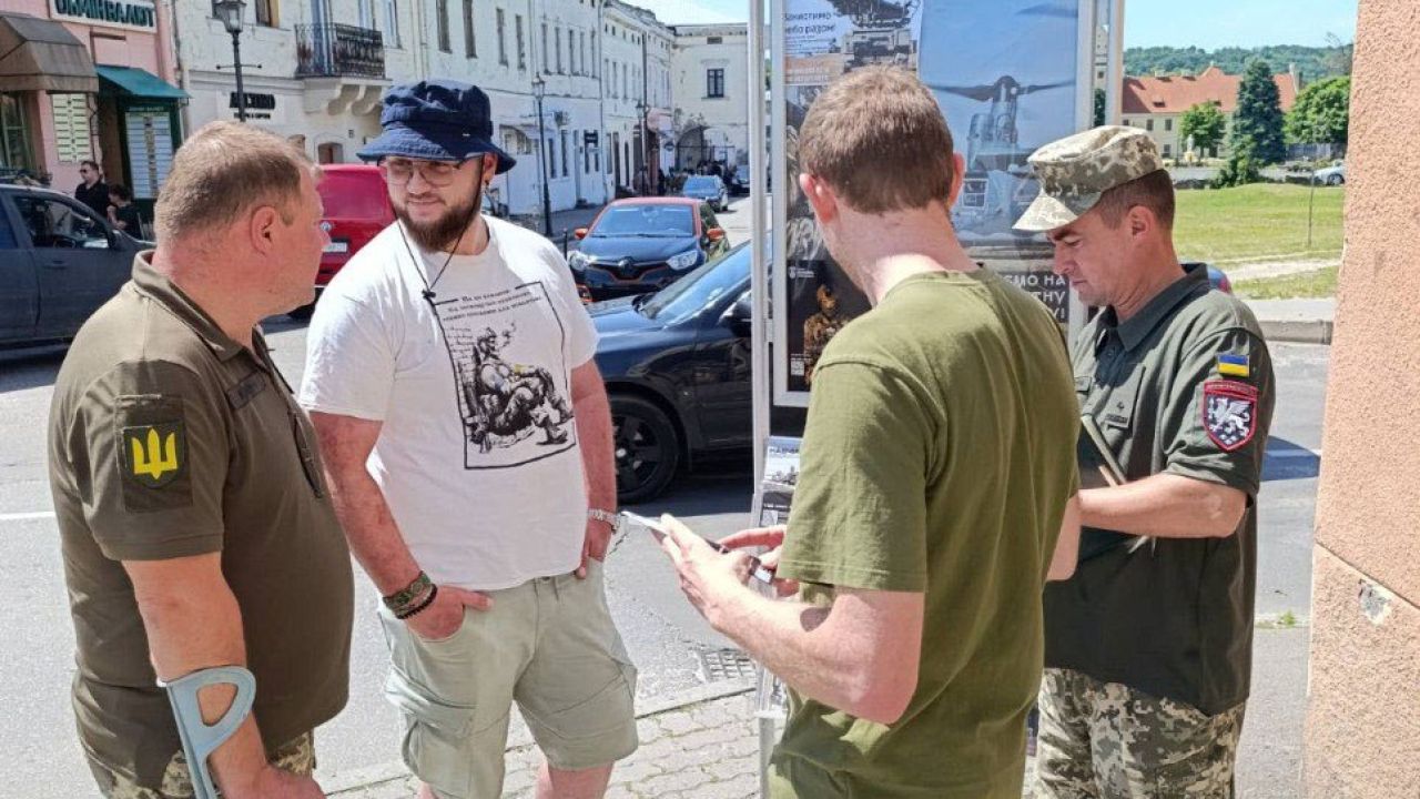 Фото до новини