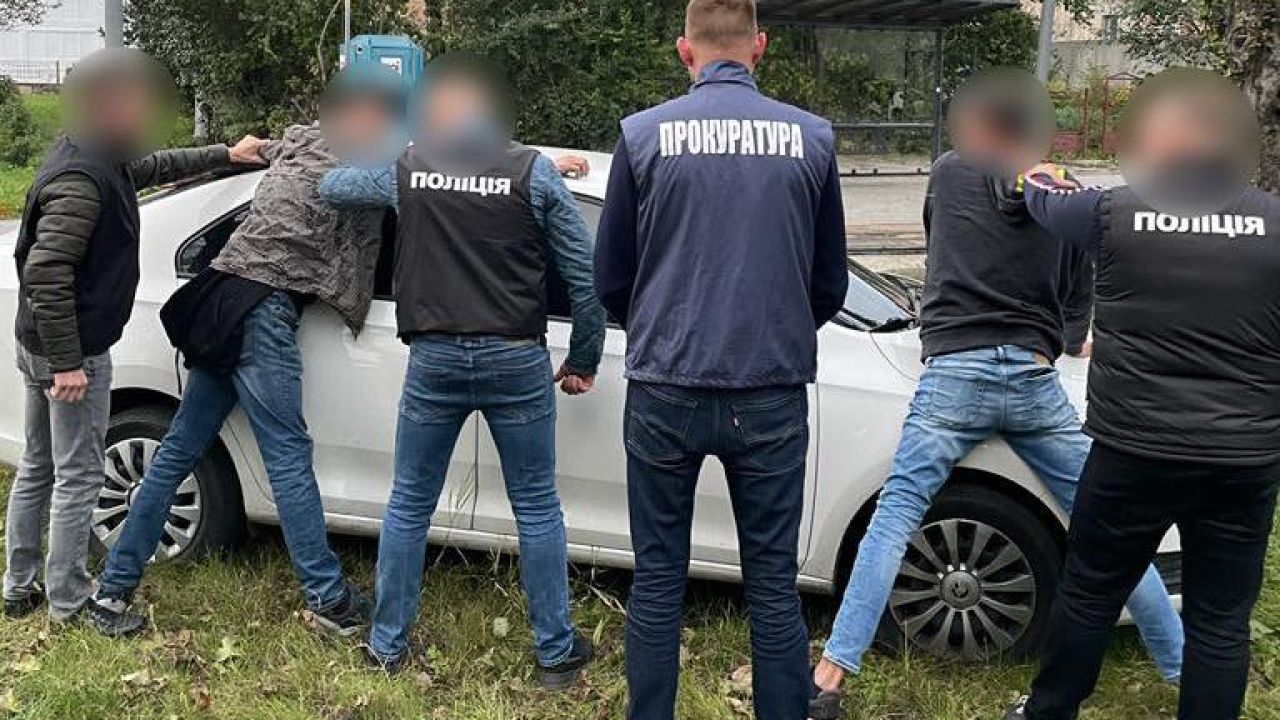 Фото до новини