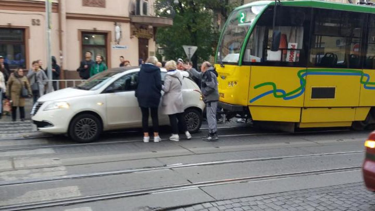 ДТП на вулиці Личаківській у Львові 4 жовтня 2018 року