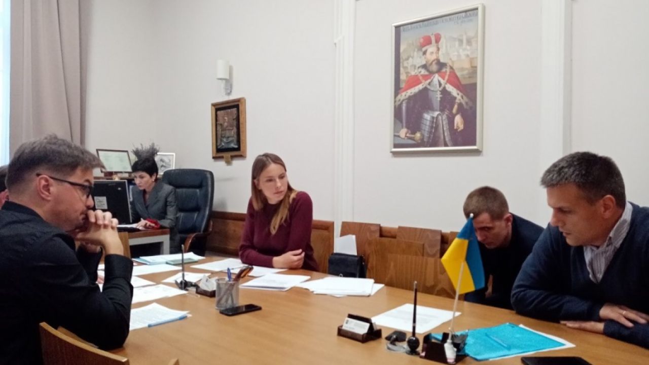 Фото до новини