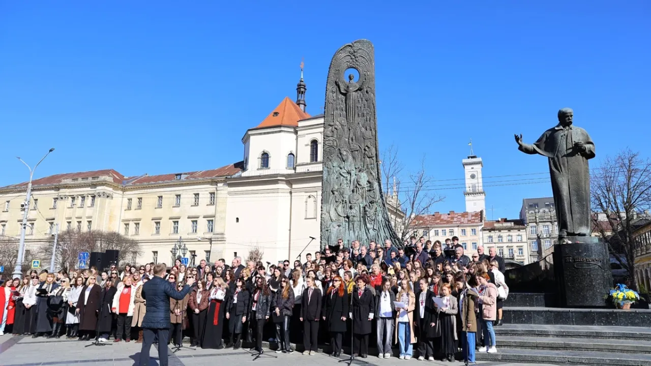 Фото до новини