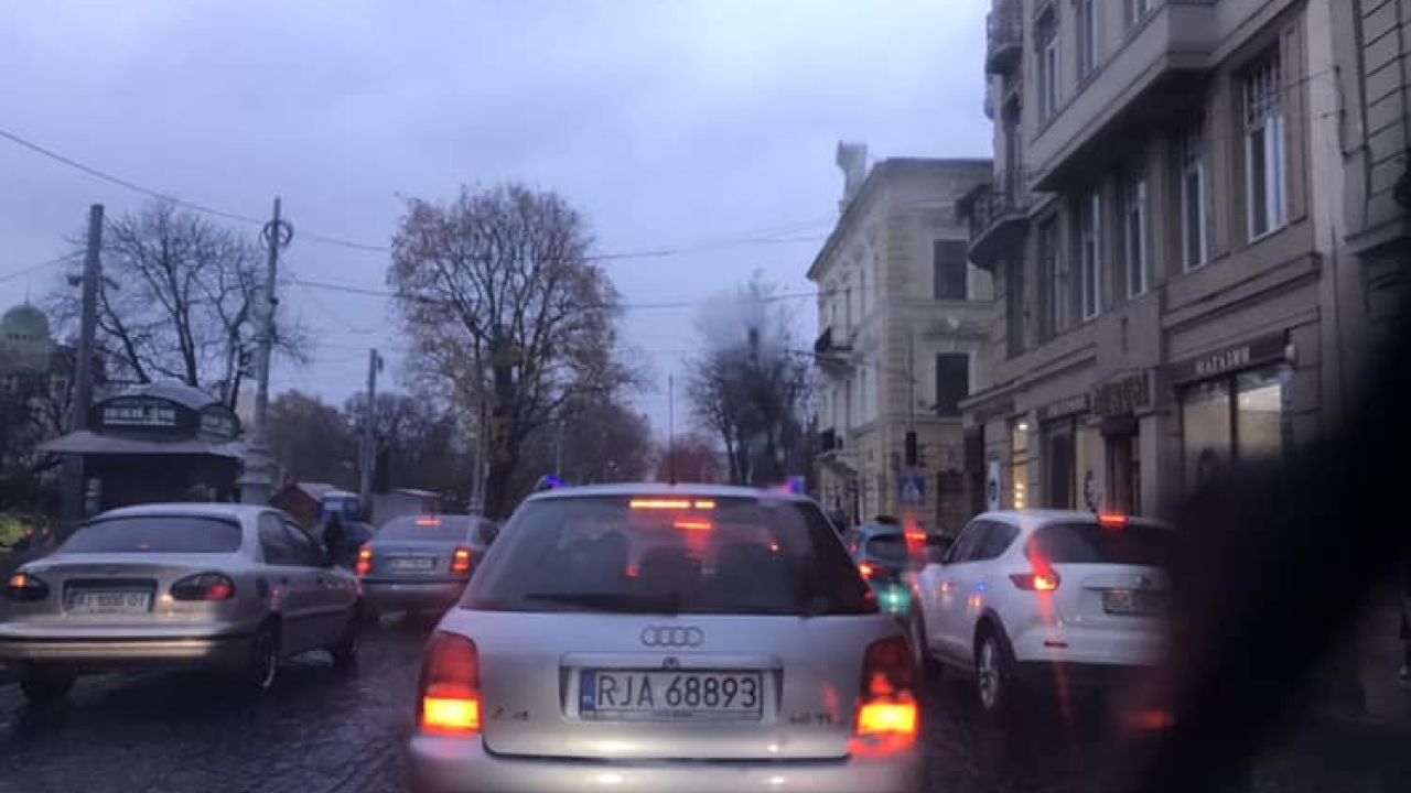 Фото до новини