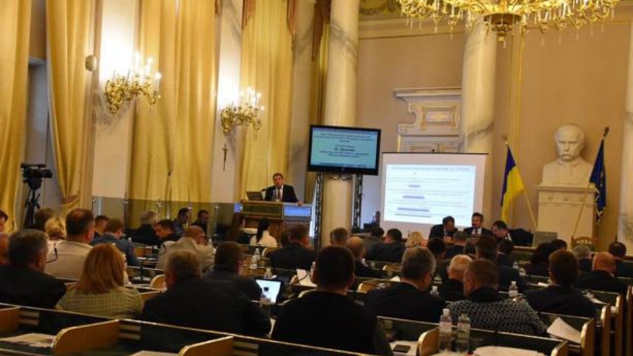 Фото до новини