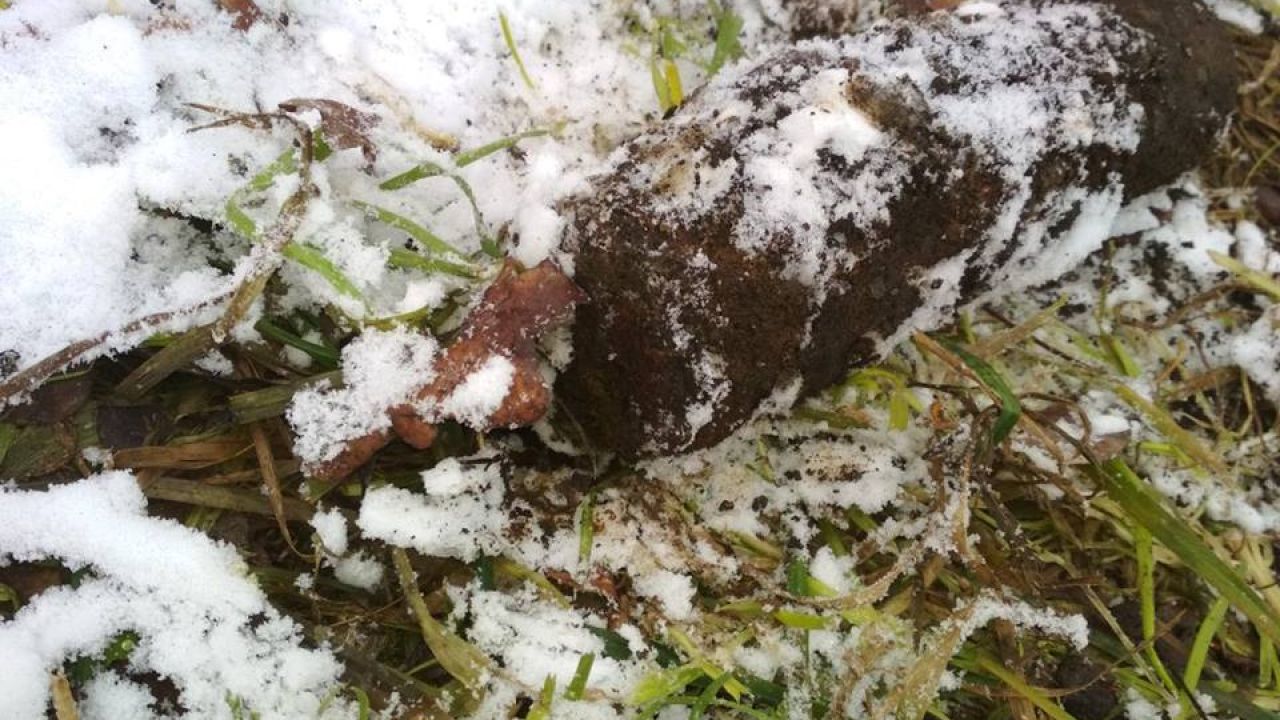 Артснаряд, виявлений у селищі Рудне