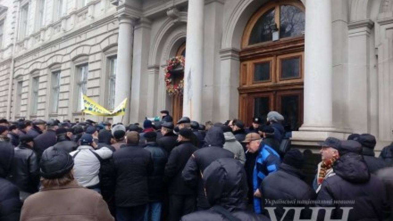 Фото до новини