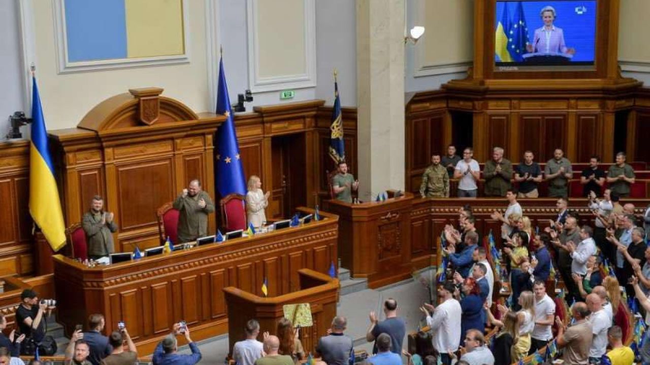 Фото до новини