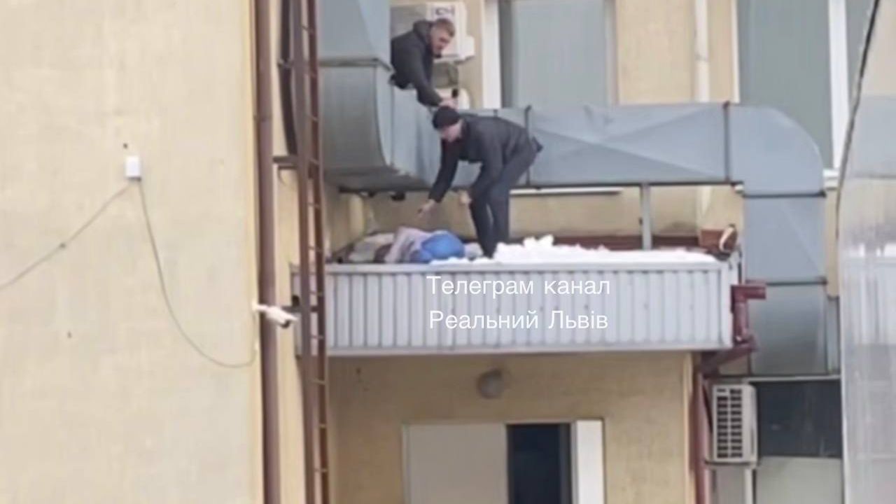 Фото до новини