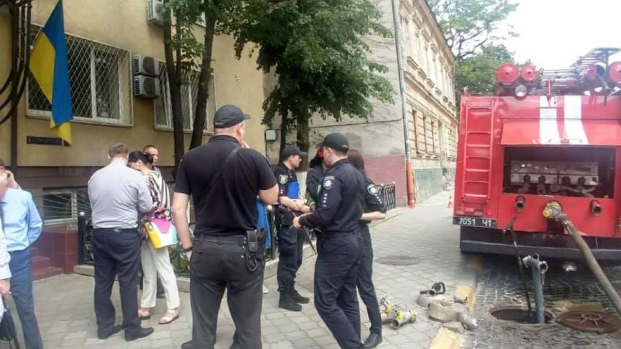 Фото до новини