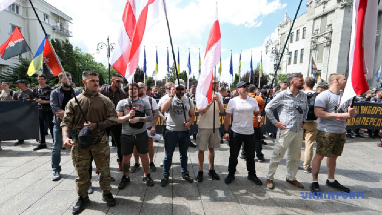 Фото до новини