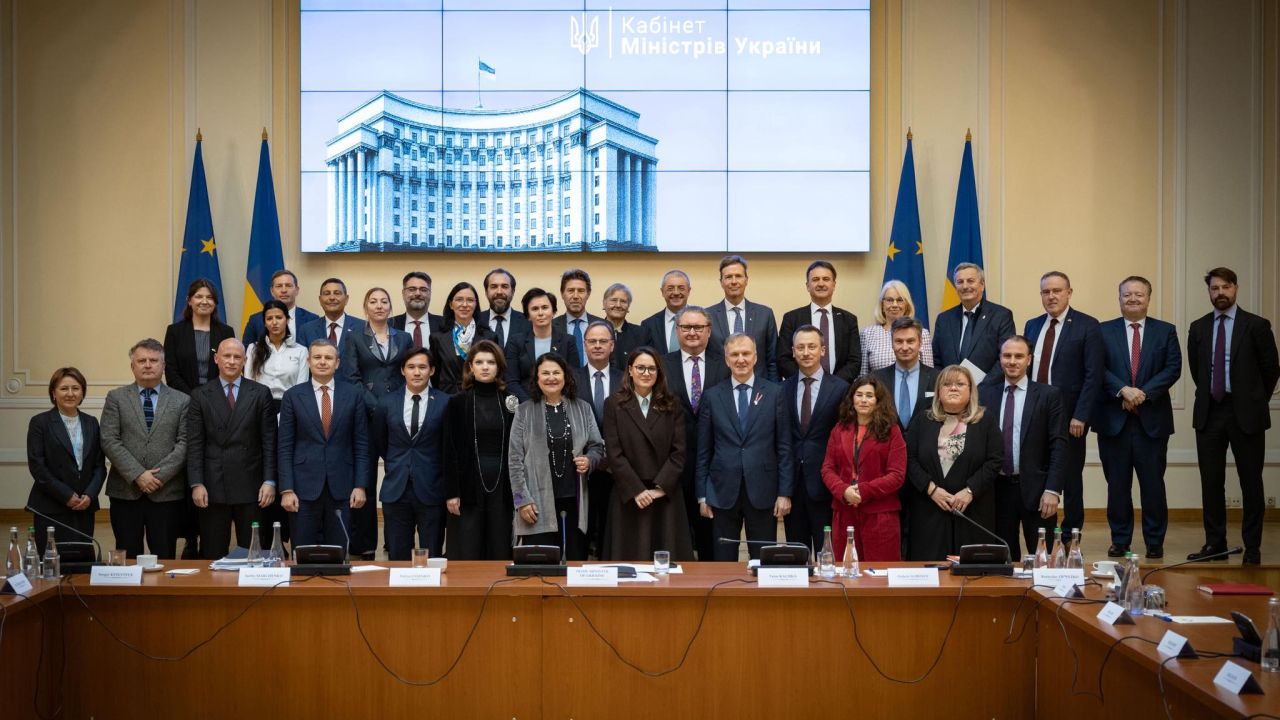 Фото до новини