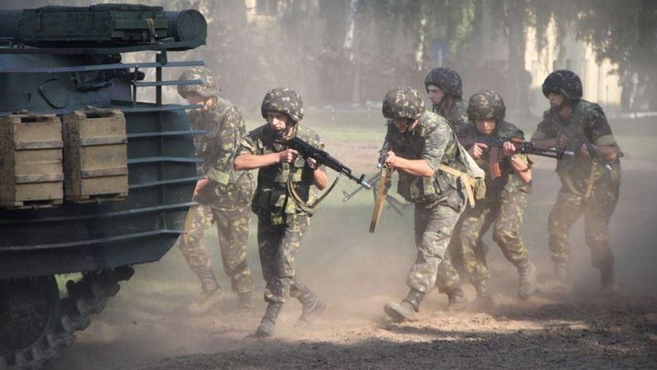 Військовослужбовці 24-ї окремої Залізної механізованої бригади імені Данила Галицького з Львівщини на навчаннях