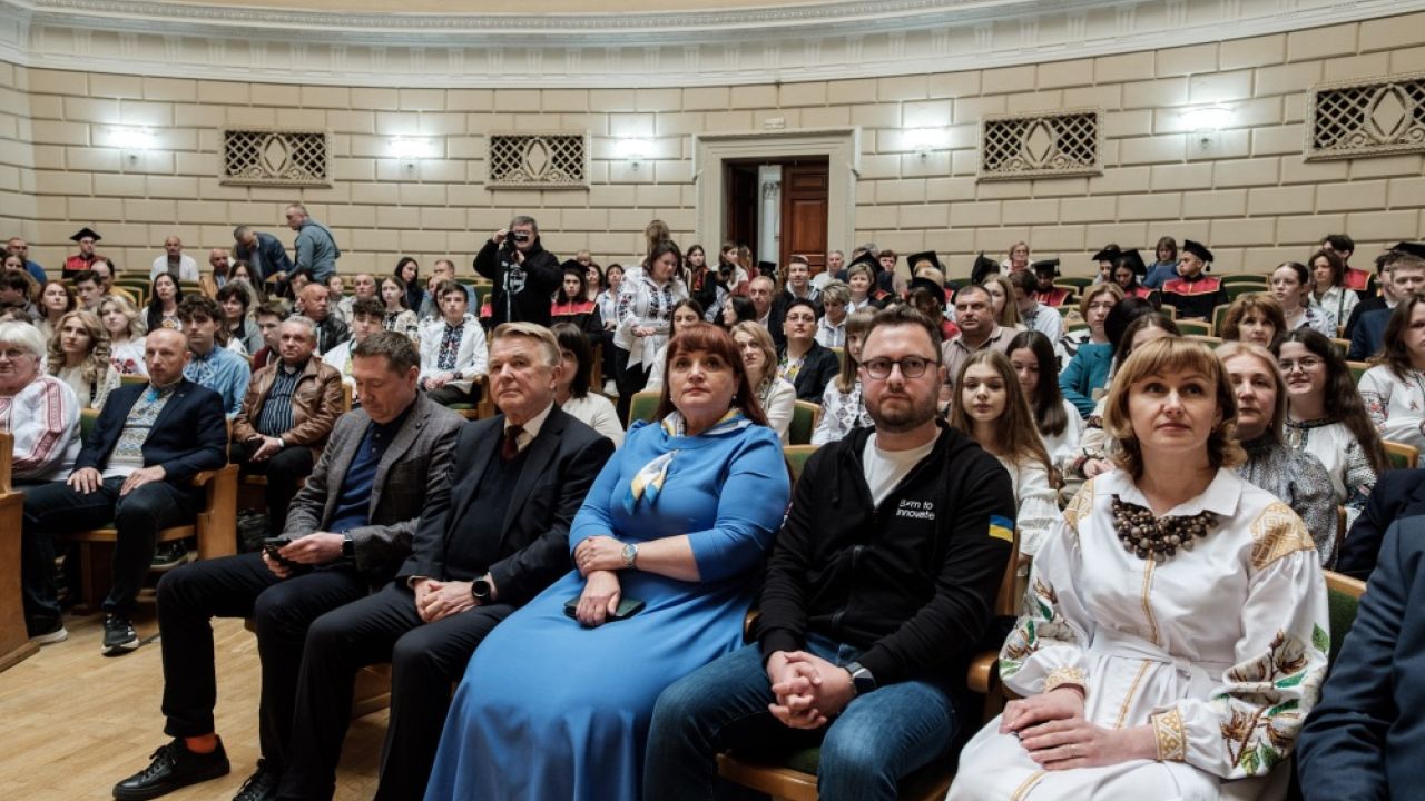 Фото до новини