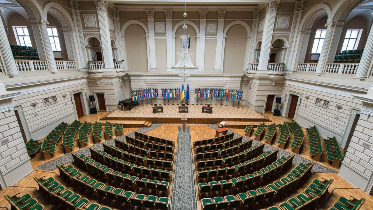 Фото до новини