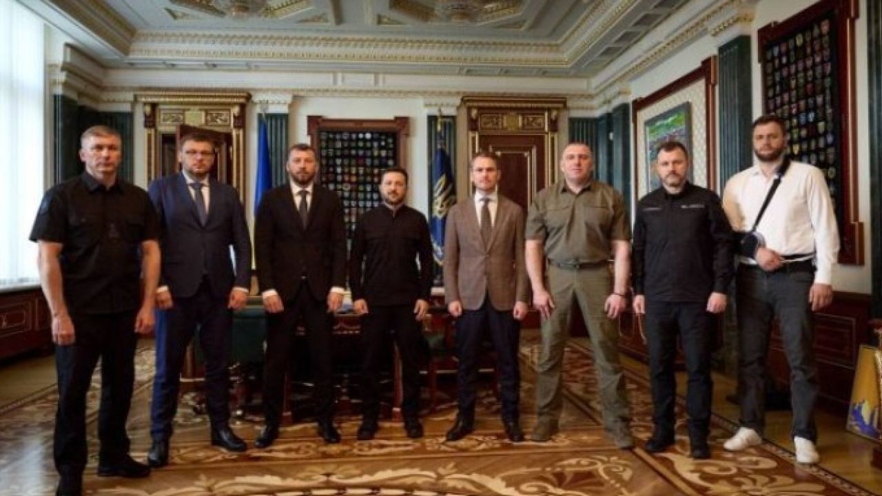 Фото до новини