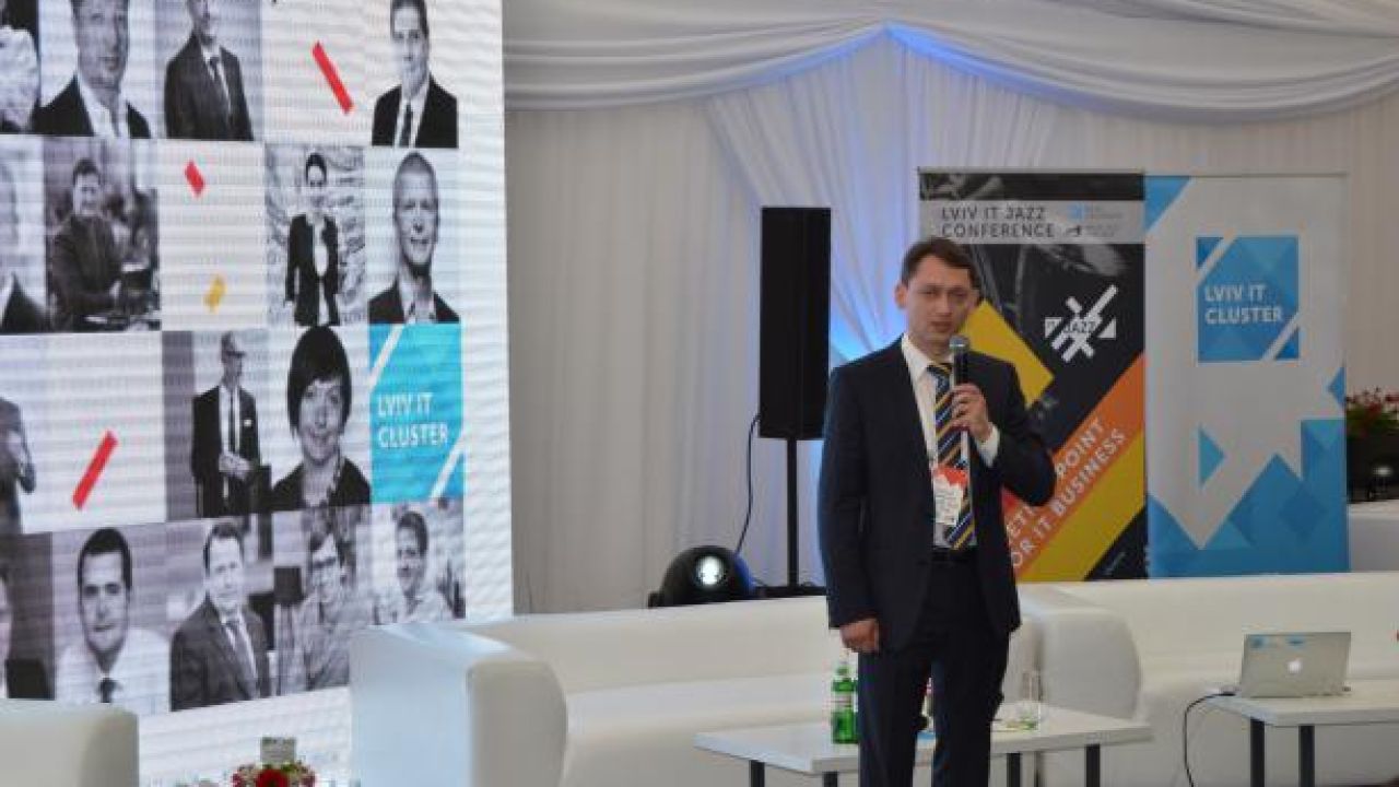 Фото до новини