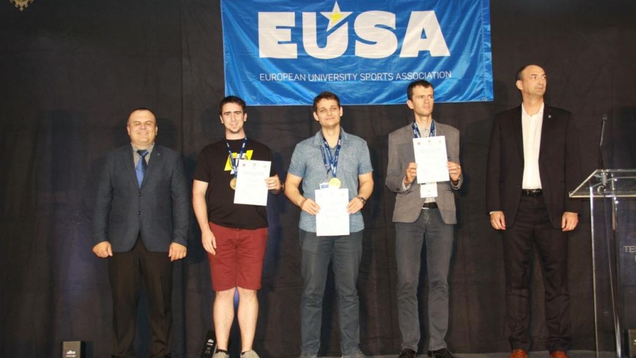 Фото до новини