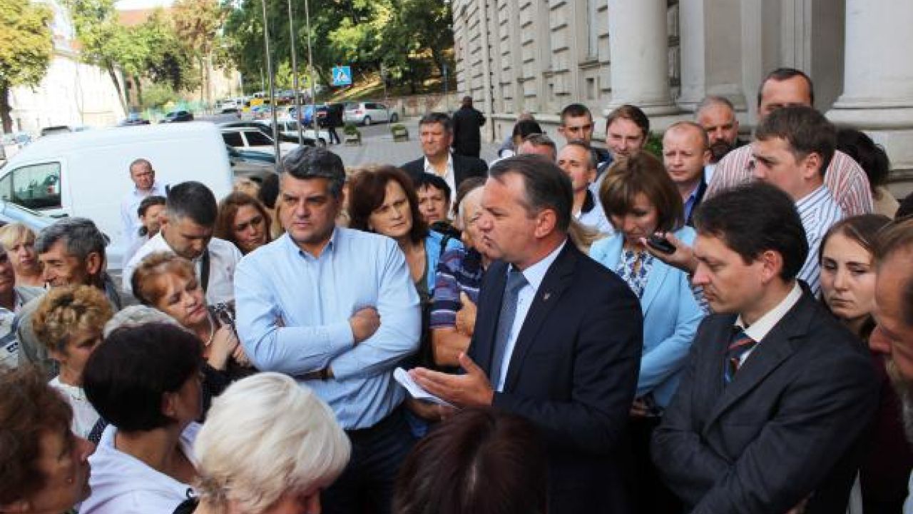 Фото до новини