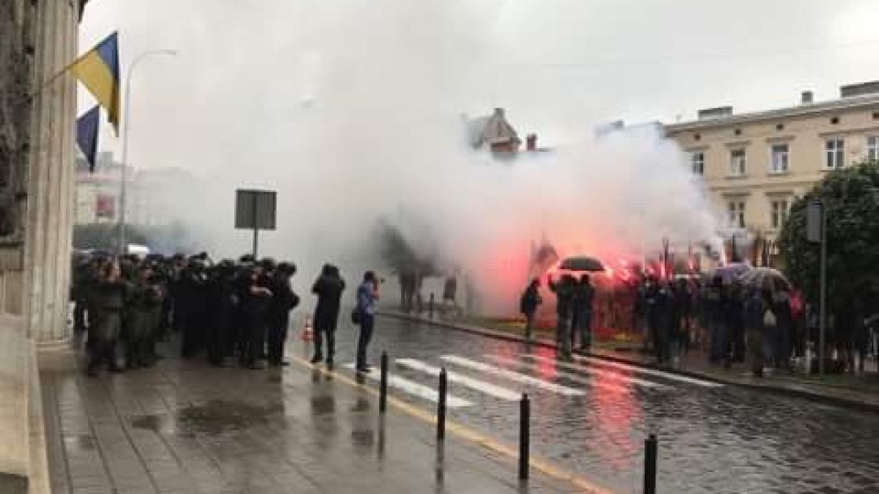 Фото до новини