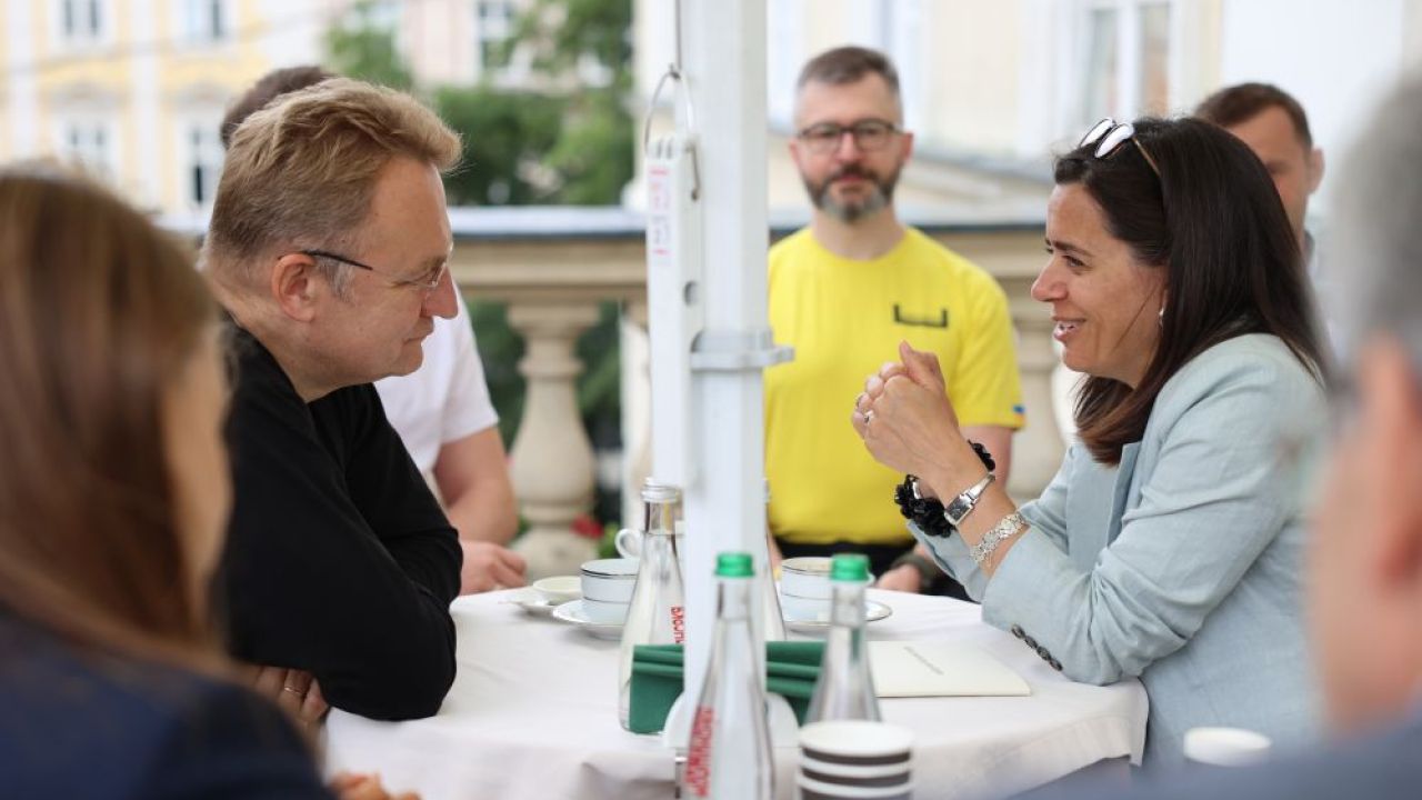 Фото до новини