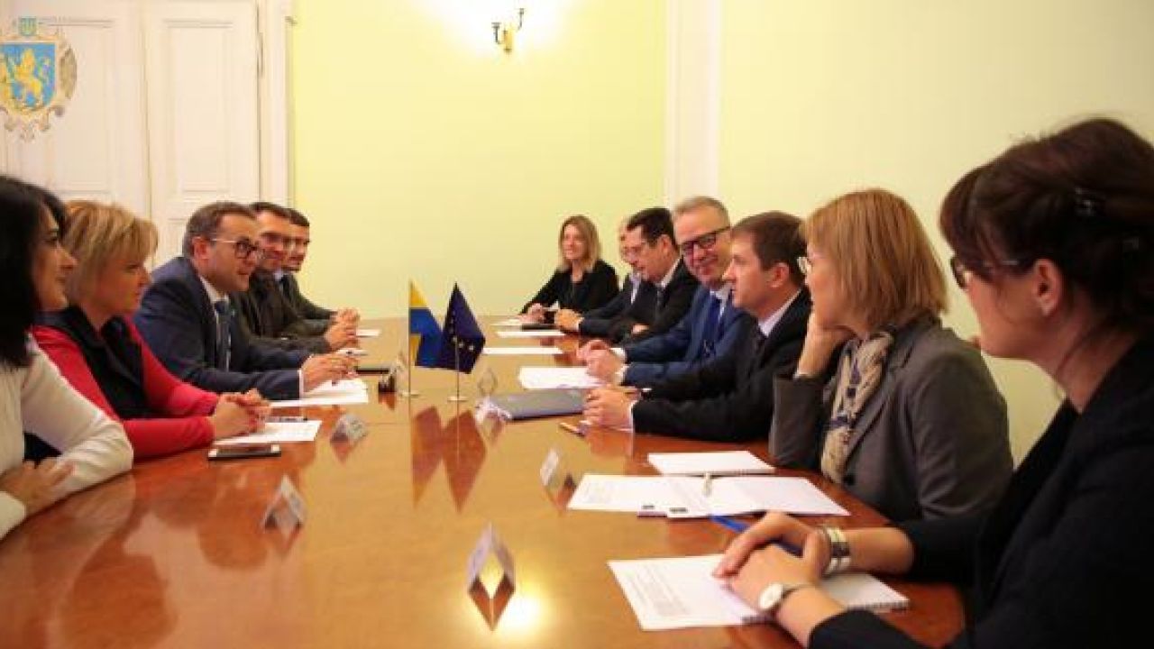 Фото до новини