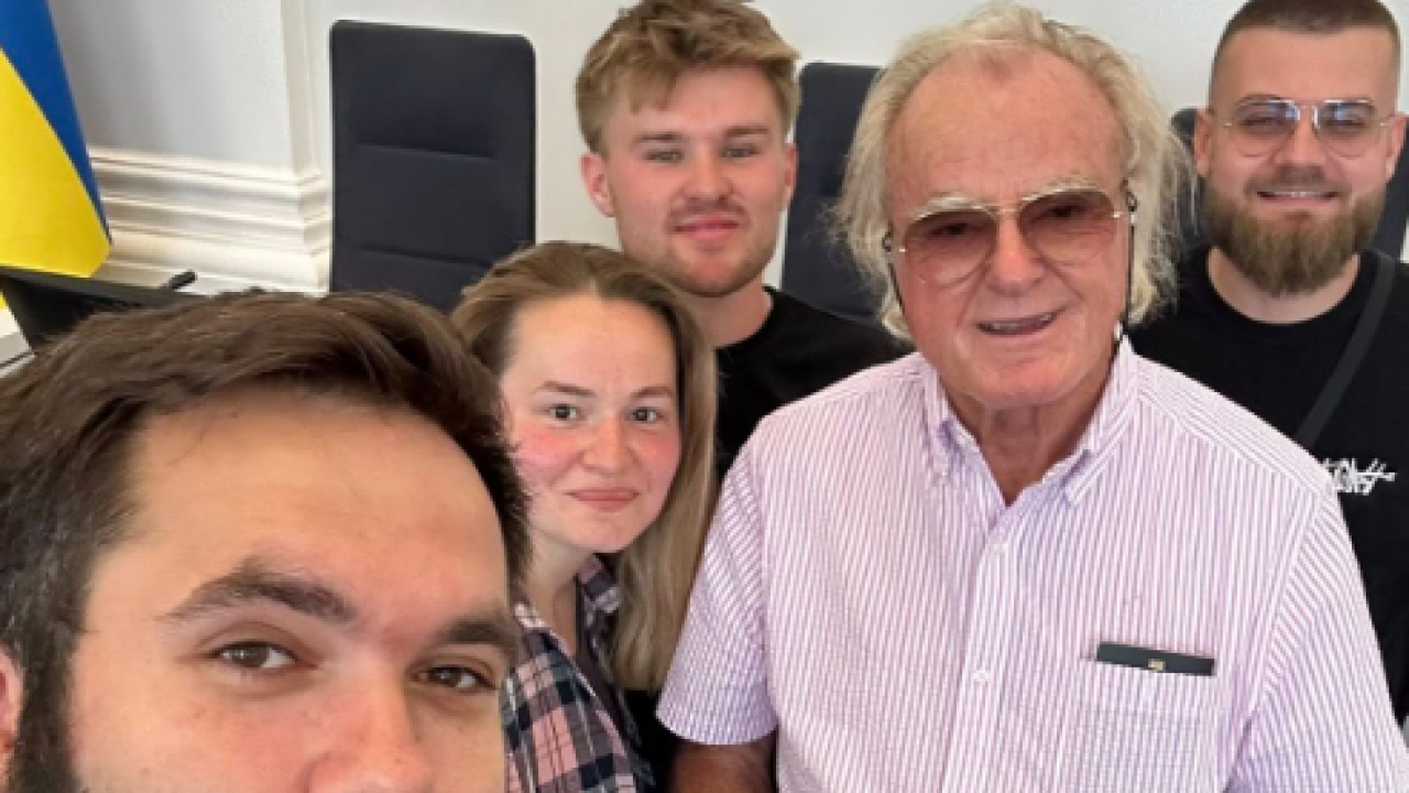 Фото до новини