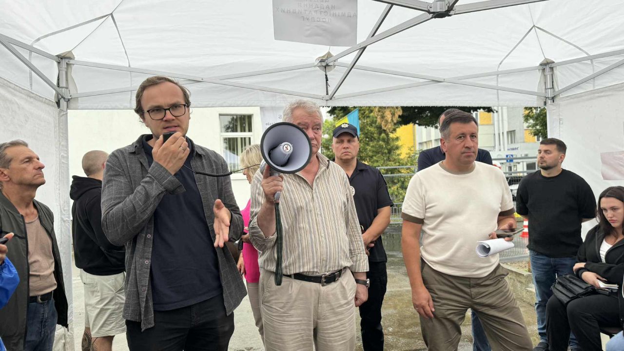 Фото до новини