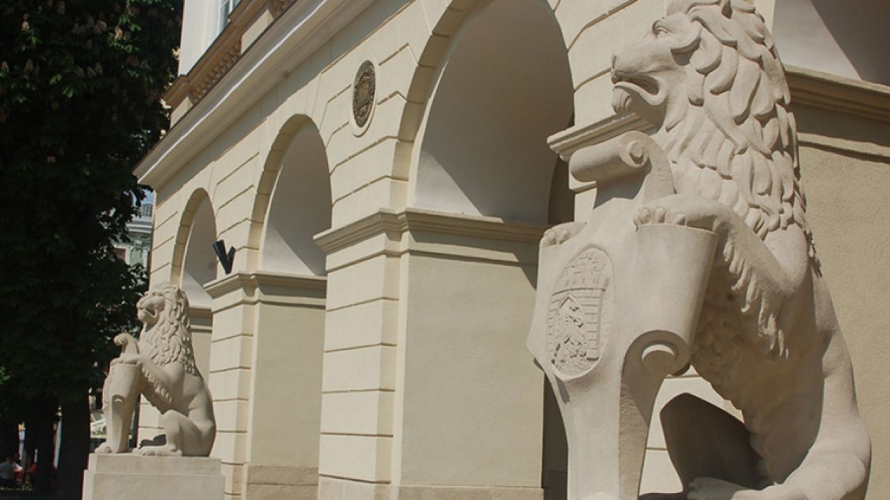 Фото до новини