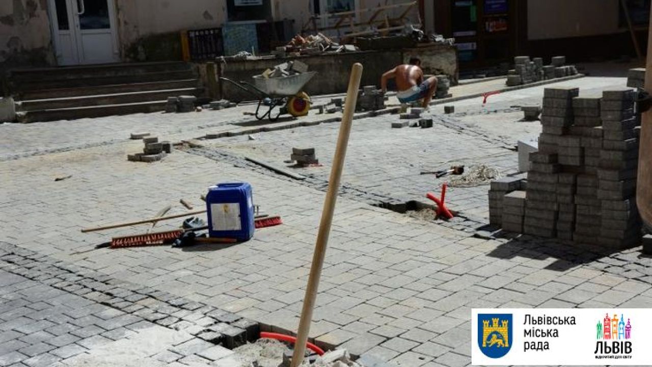 На вулиці Дорошенка у Львові