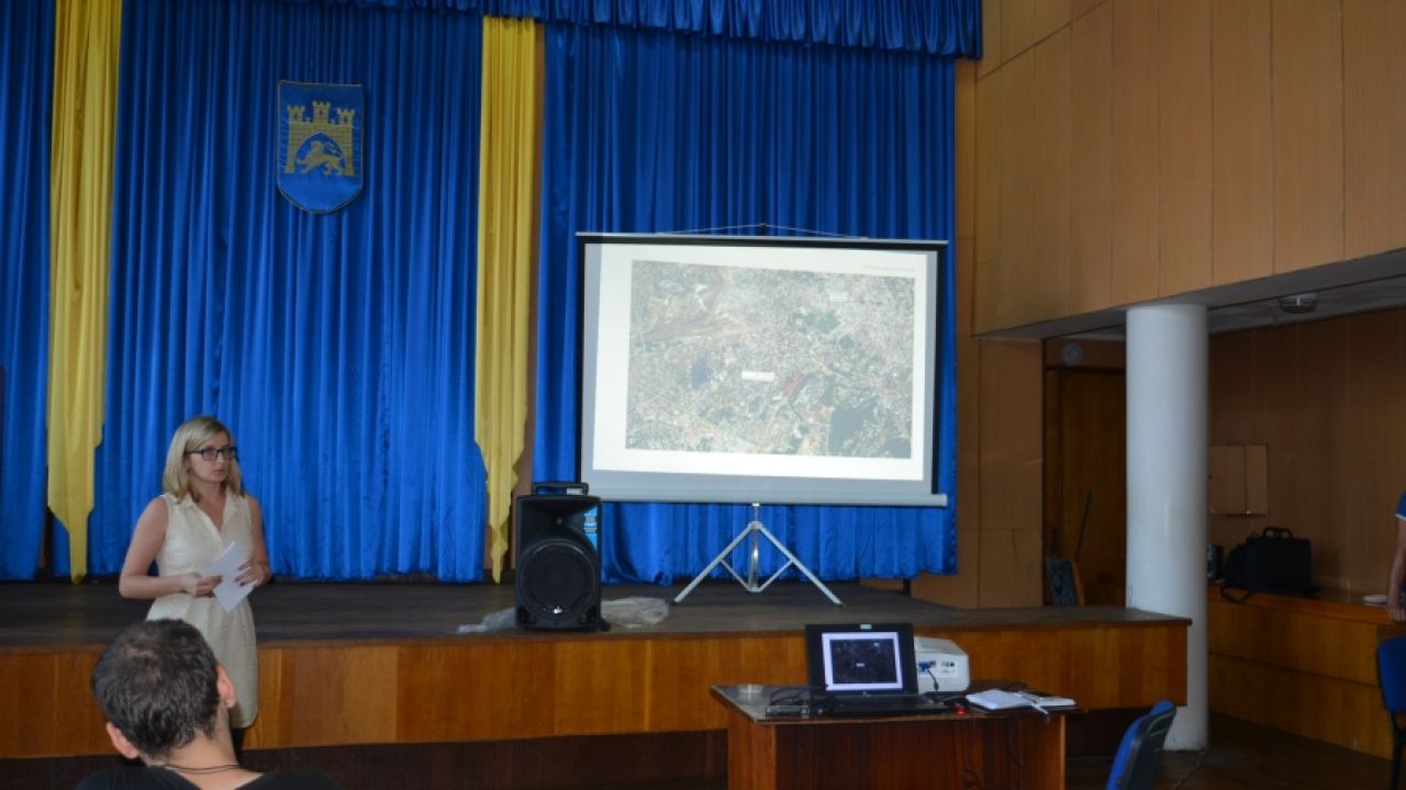 Фото до новини