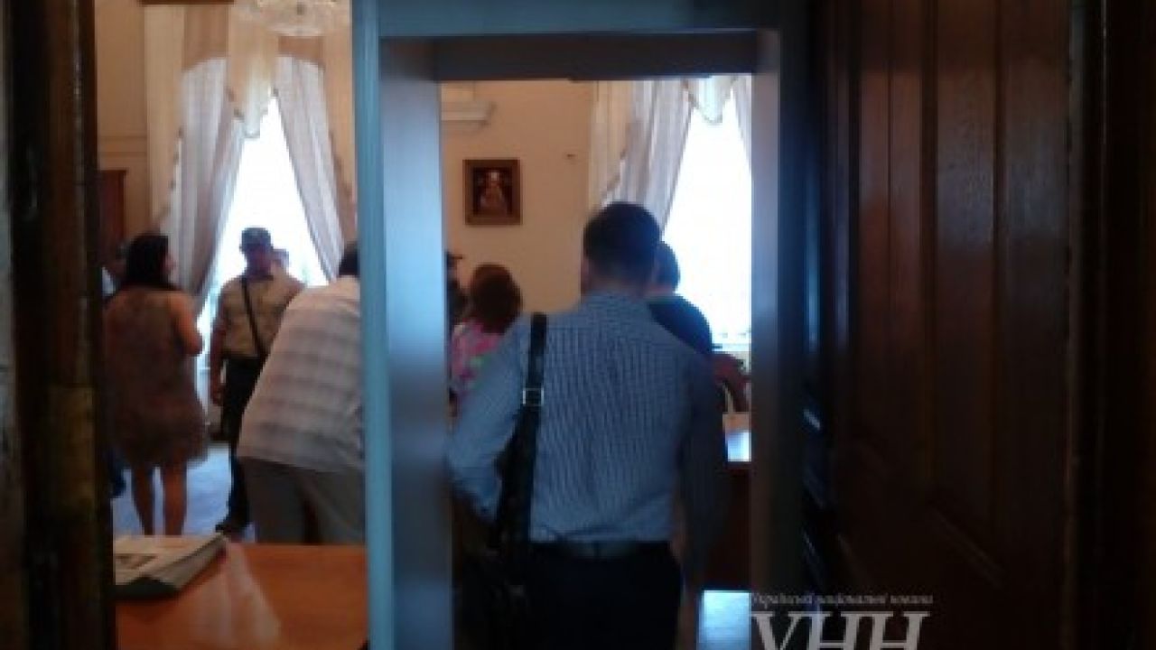 Фото до новини