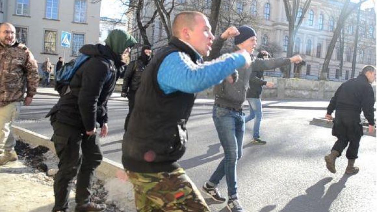 Фото до новини