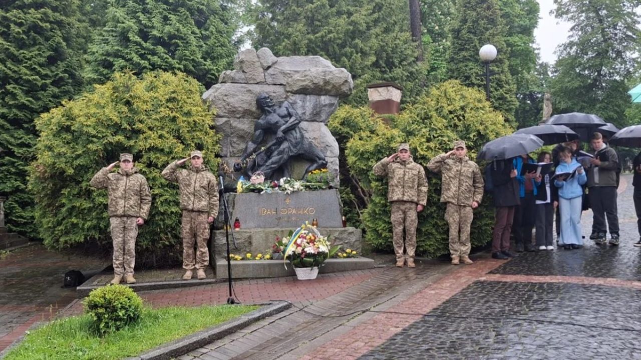 Фото до новини