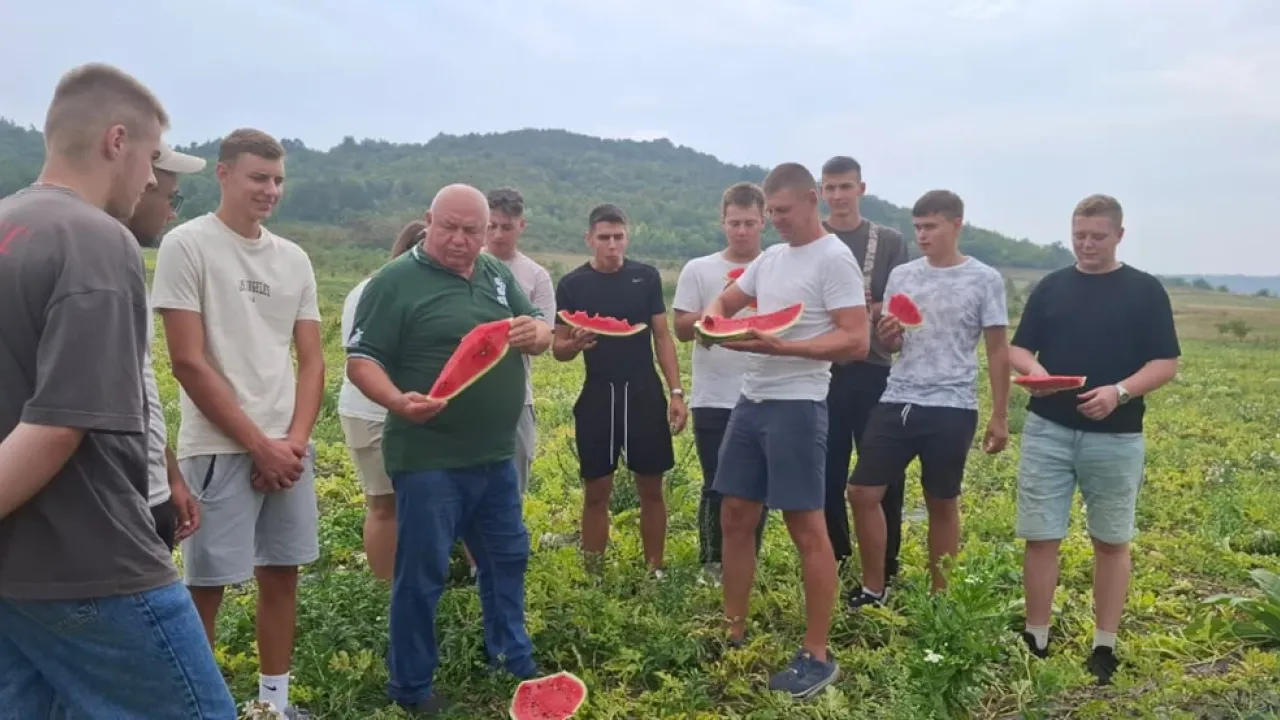 Фото до новини