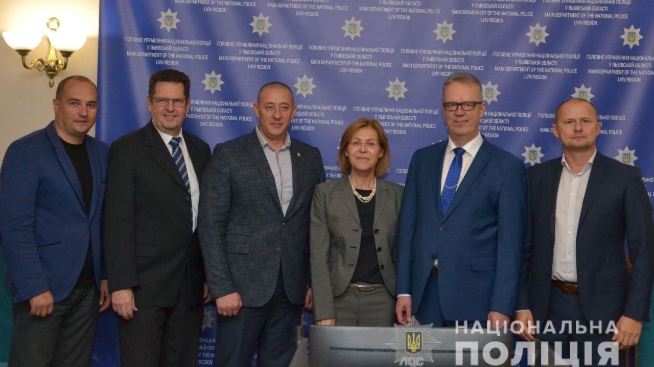 Фото до новини