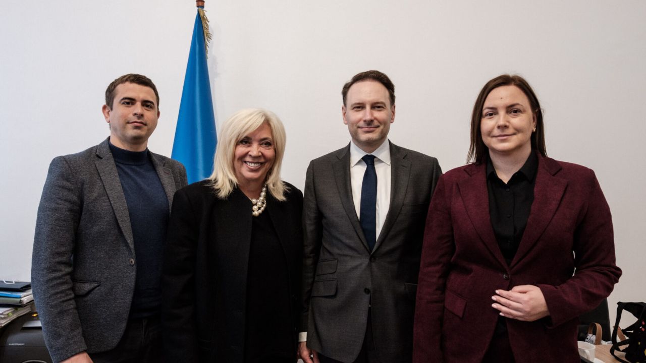 Фото до новини