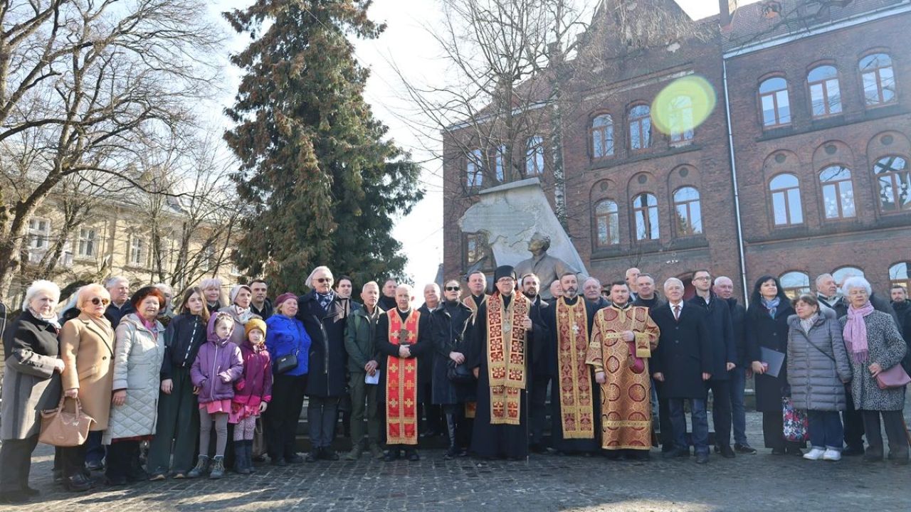 Фото до новини